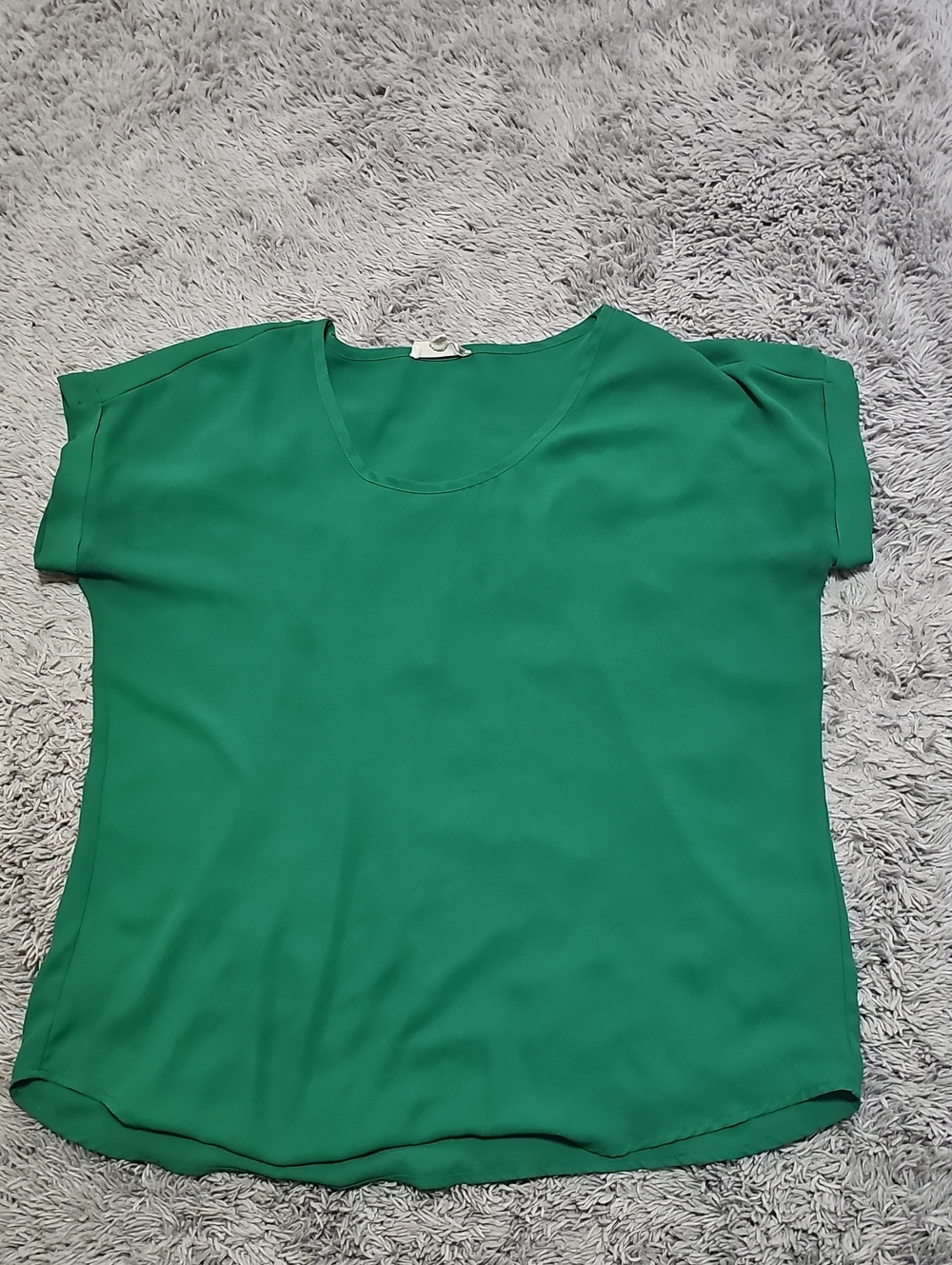 Pleione Flowy Emerald Green Short-Sleeve Scoop Neck Blouse Back Pleats Sz M